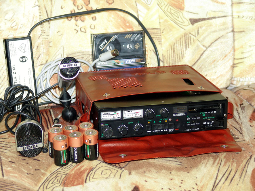 UHER CR 1600 - profesionální reportážní magnetofon (1989)